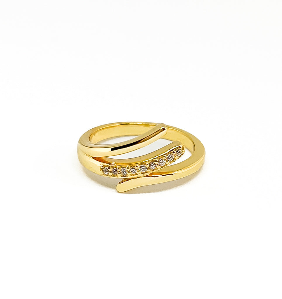 WAVY RING