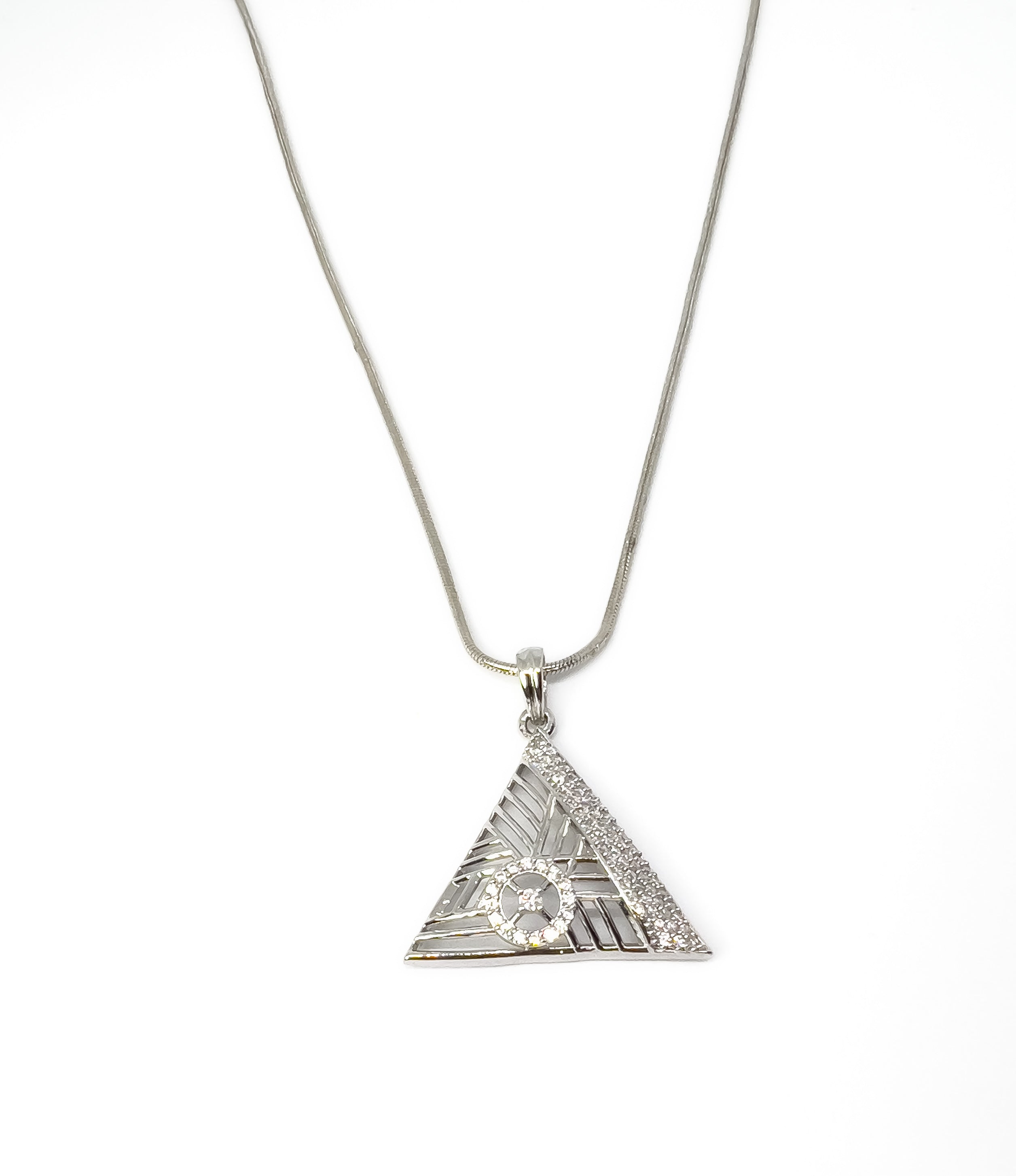 TRIANGLE CHAIN