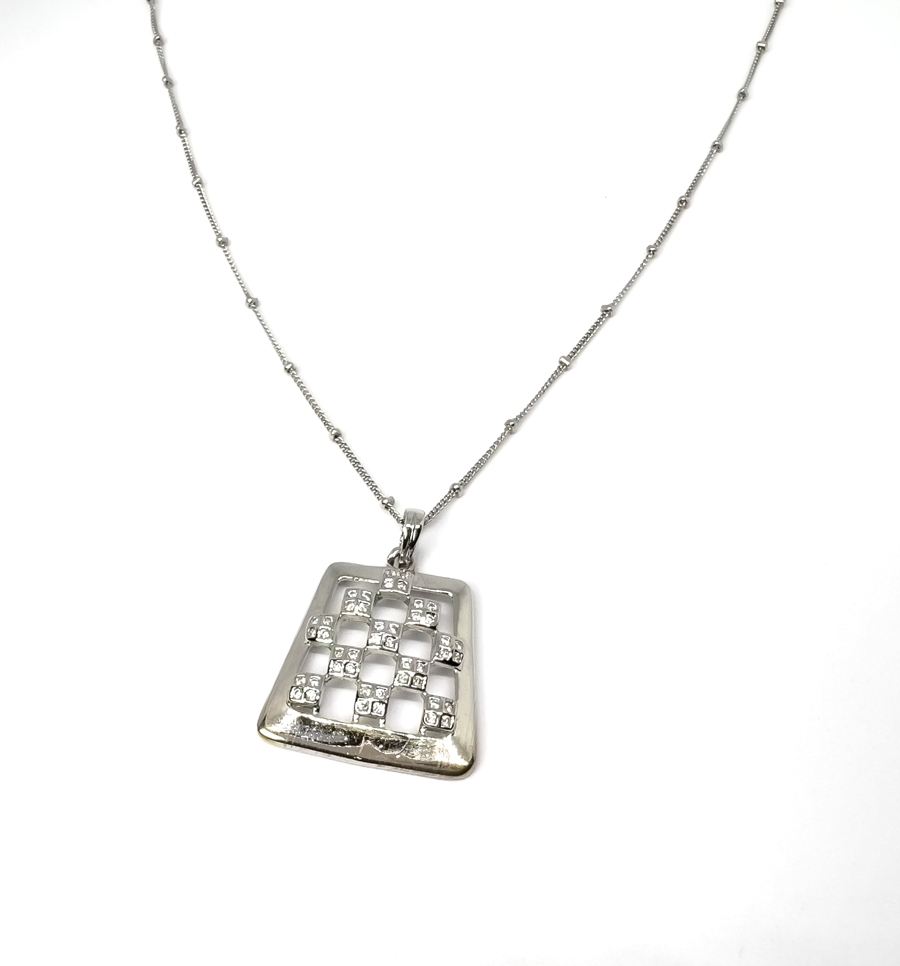 SQUARES CHAIN