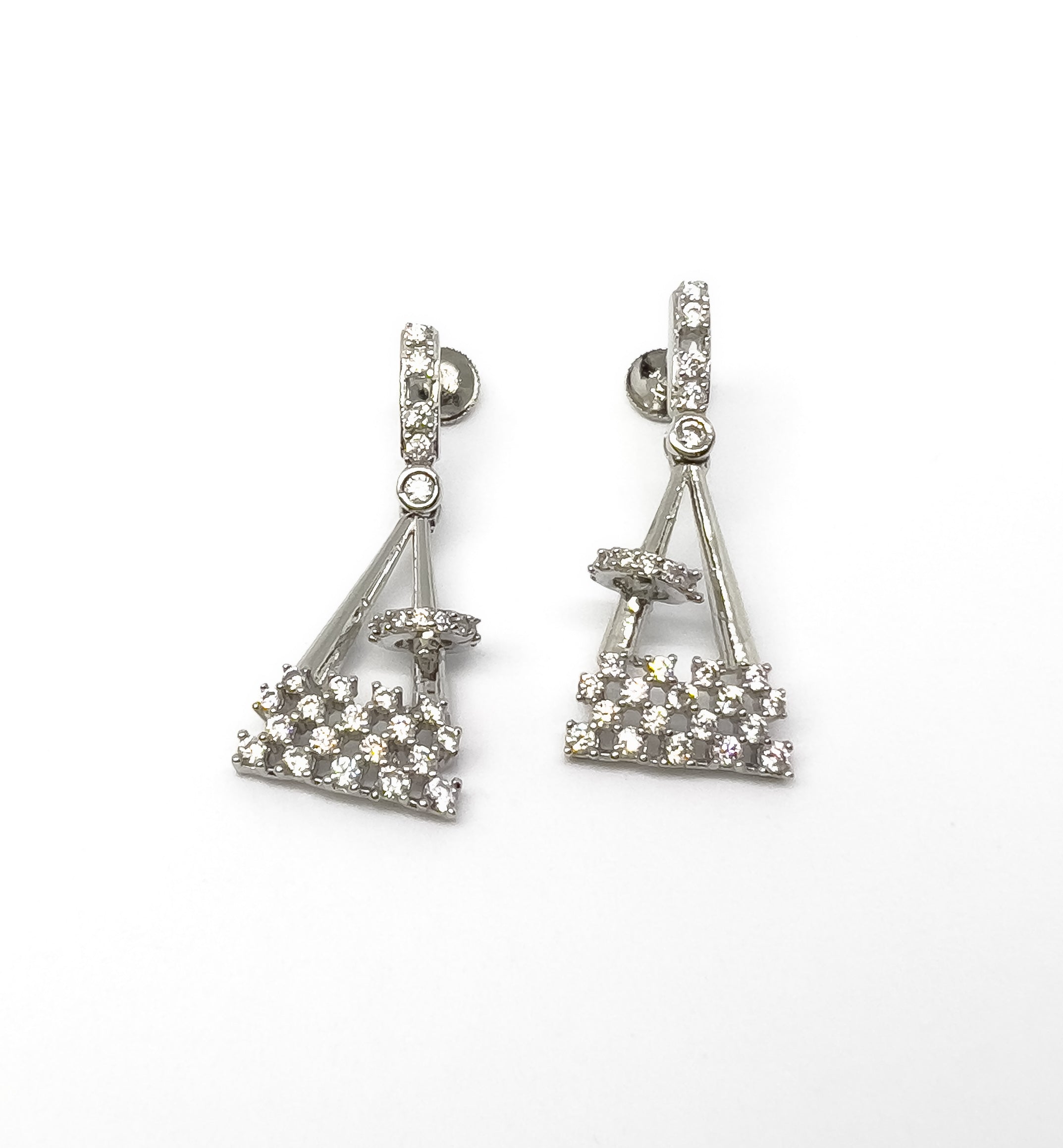 GEOMETRIC DANGLERS