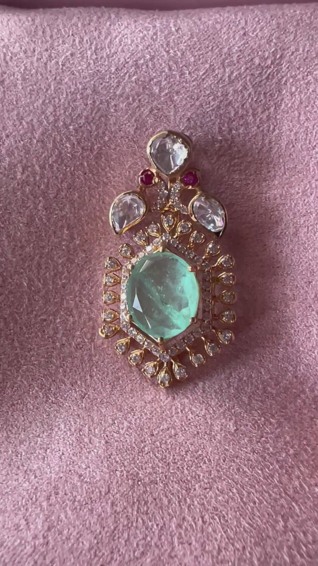 THE AQUAMARINE PENDANT